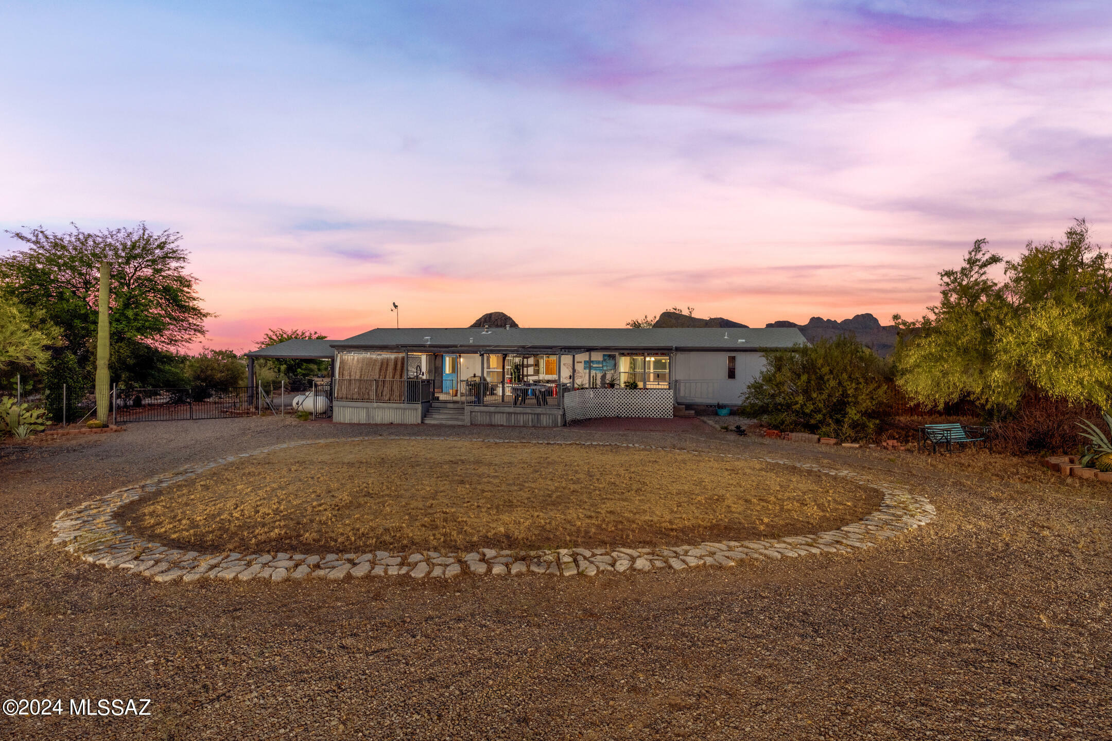 Property Photo:  10123 W Horse Mesa Trail  AZ 85743 