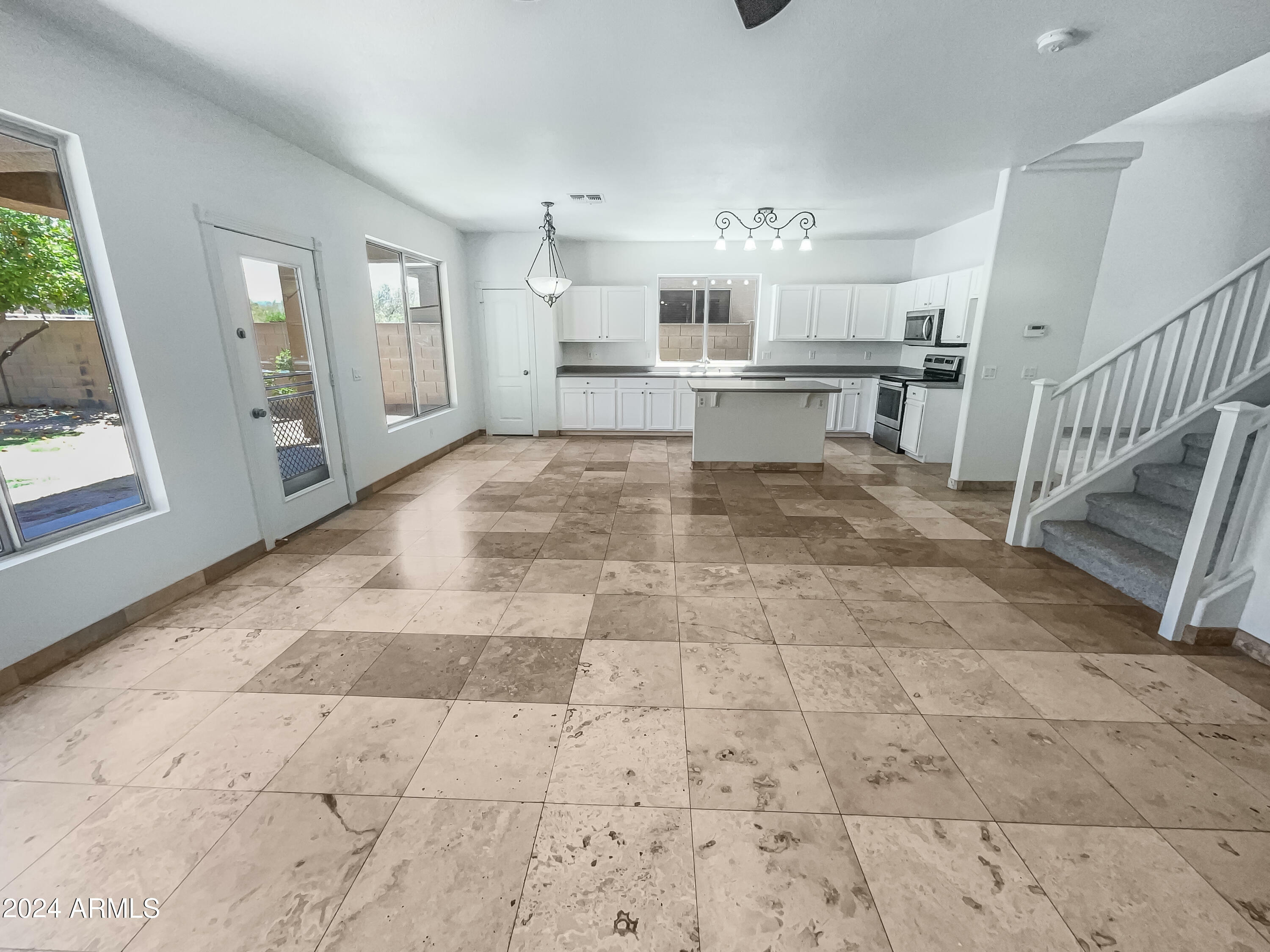 Property Photo: 4318 E Smokehouse Trail AZ 85331
