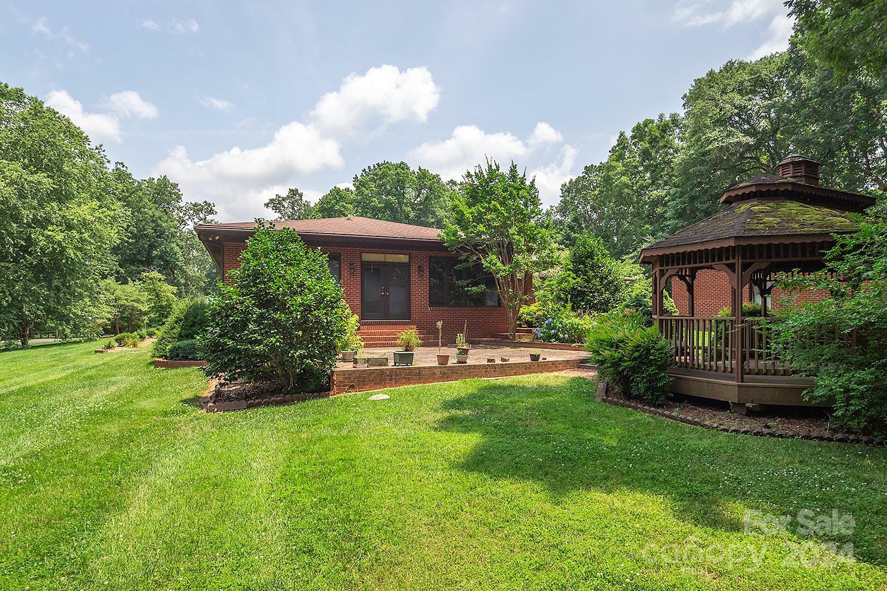 Property Photo:  430 Linda Street  NC 28146 