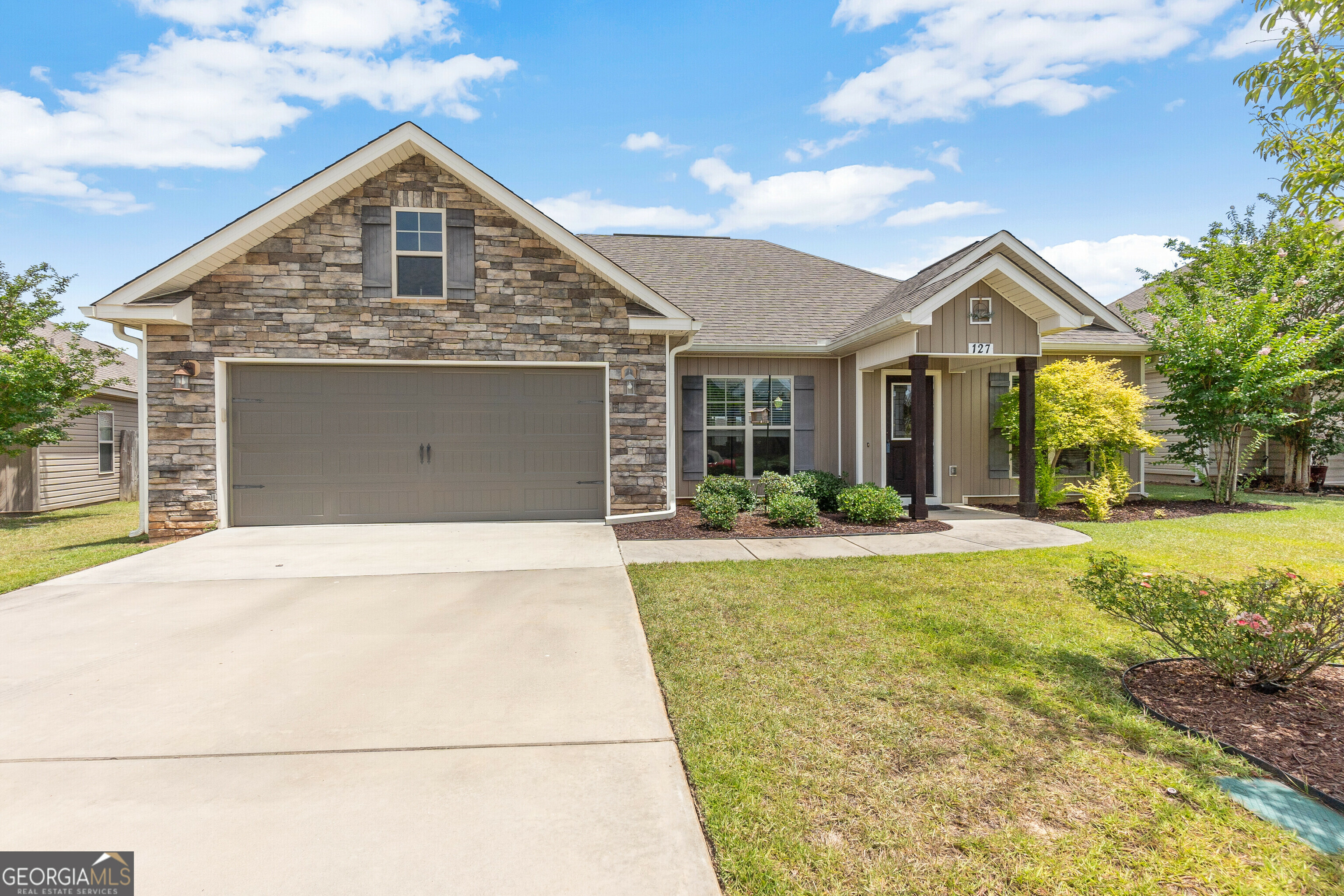Property Photo: 127 Savannah Lane GA 31005