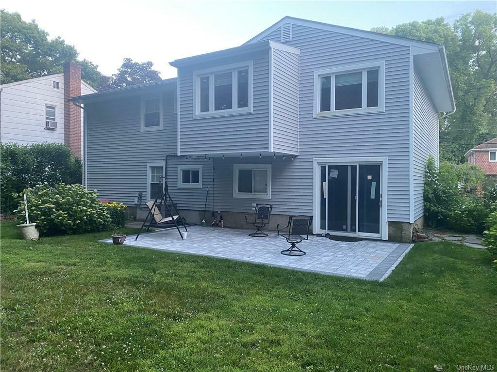 Property Photo:  25 E Fort Hill Road  NY 10710 