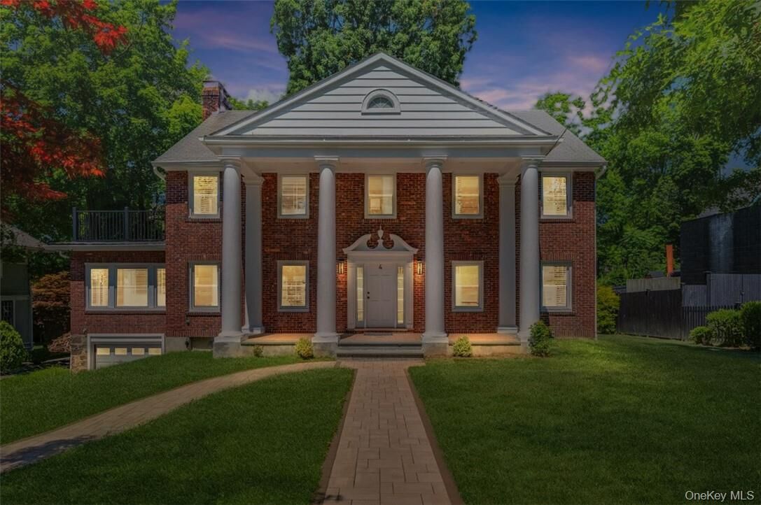 Property Photo: 4 Woodland Place NY 10606