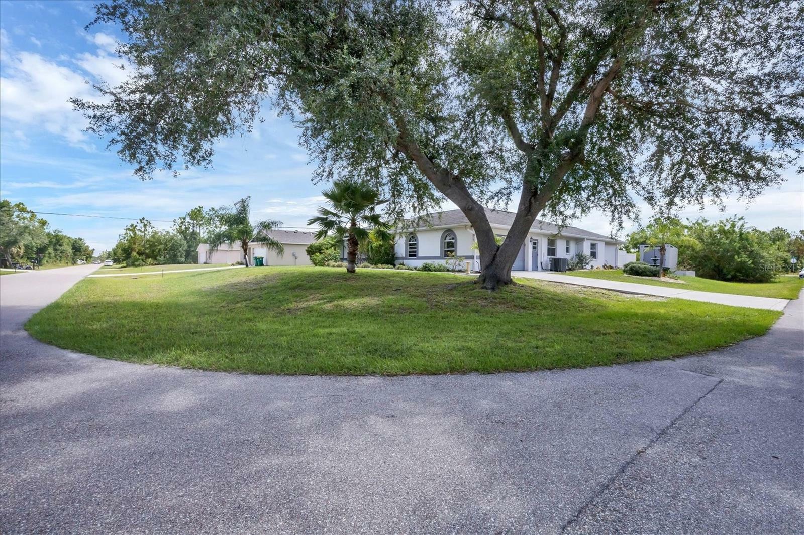 Property Photo:  22098 Bingham Avenue  FL 33954 