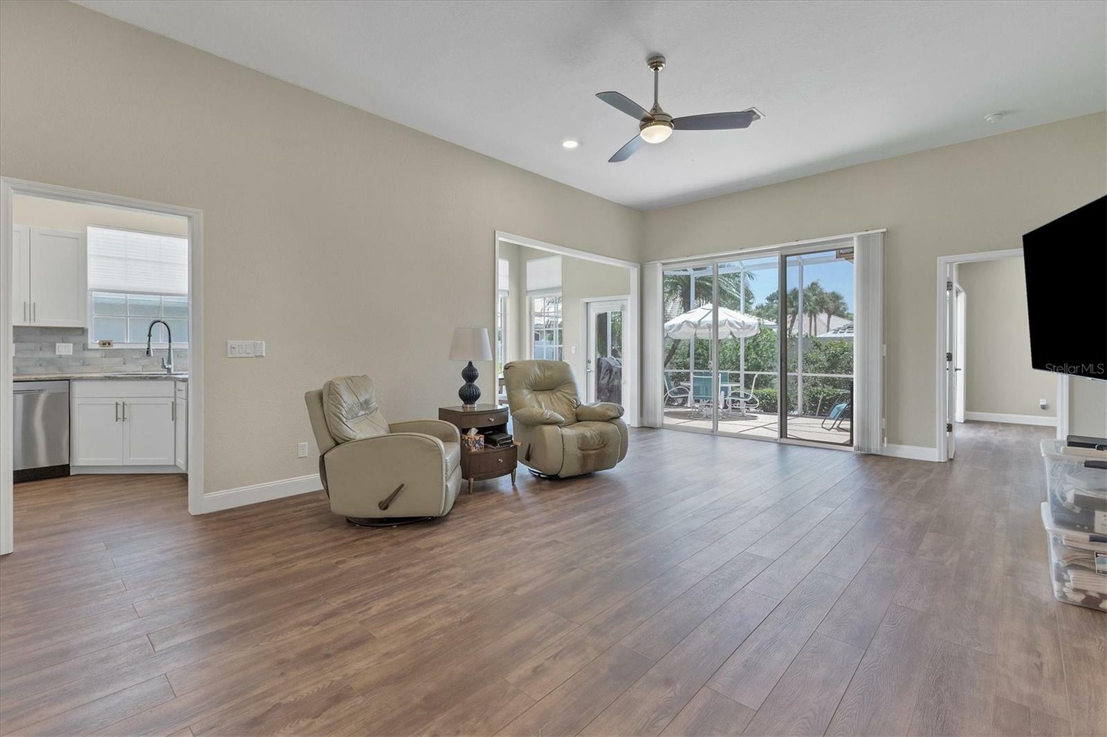 Property Photo:  1310 Berkshire Court  FL 34292 