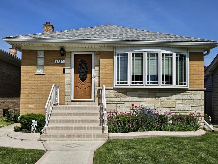 4729 N Octavia Avenue  Harwood Heights IL 60706 photo
