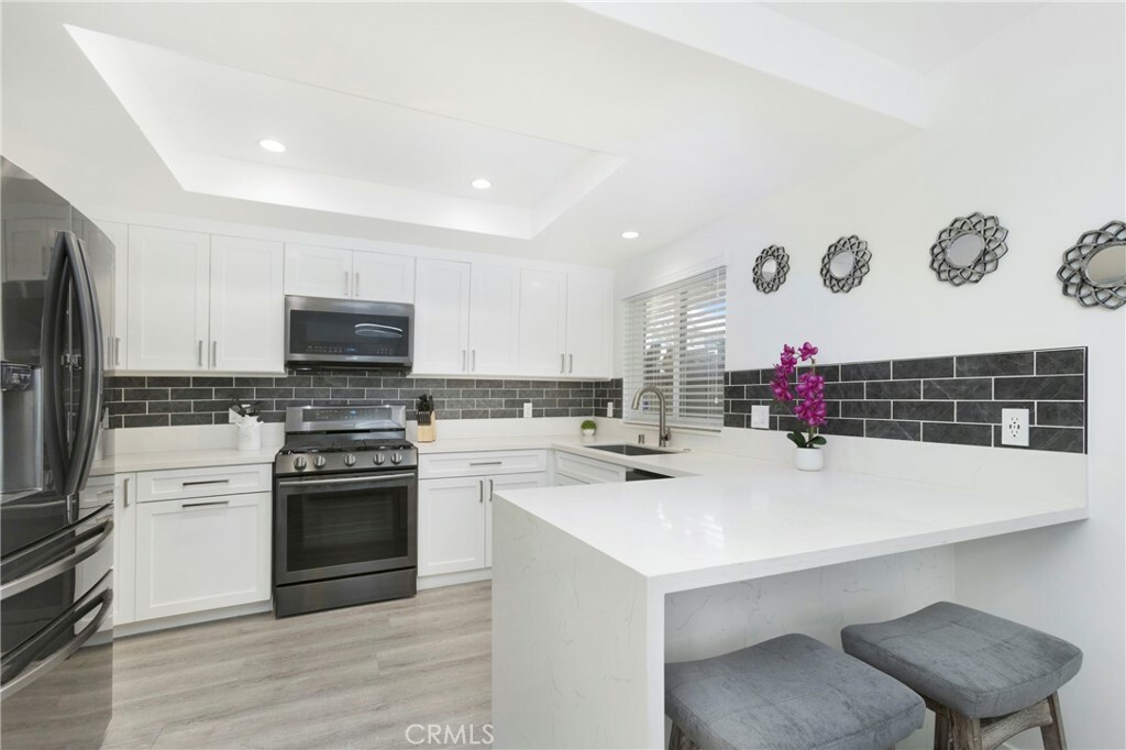 Property Photo:  946 W 220th Street 107  CA 90502 