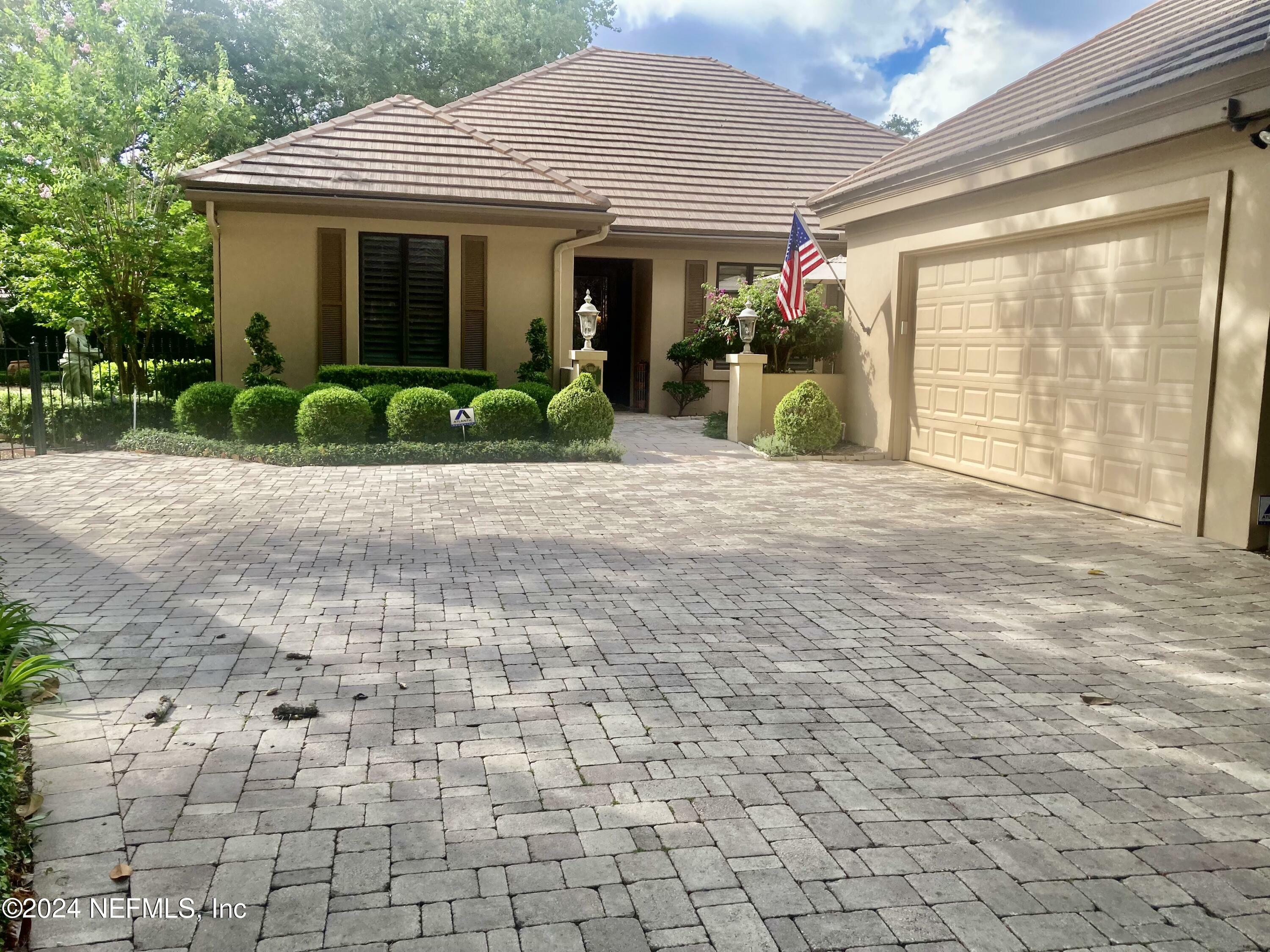 Property Photo:  1853 Colwood Court  FL 32217 