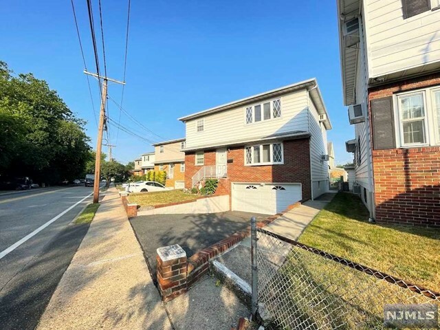 Property Photo:  170 Riverside Avenue  NJ 07071 