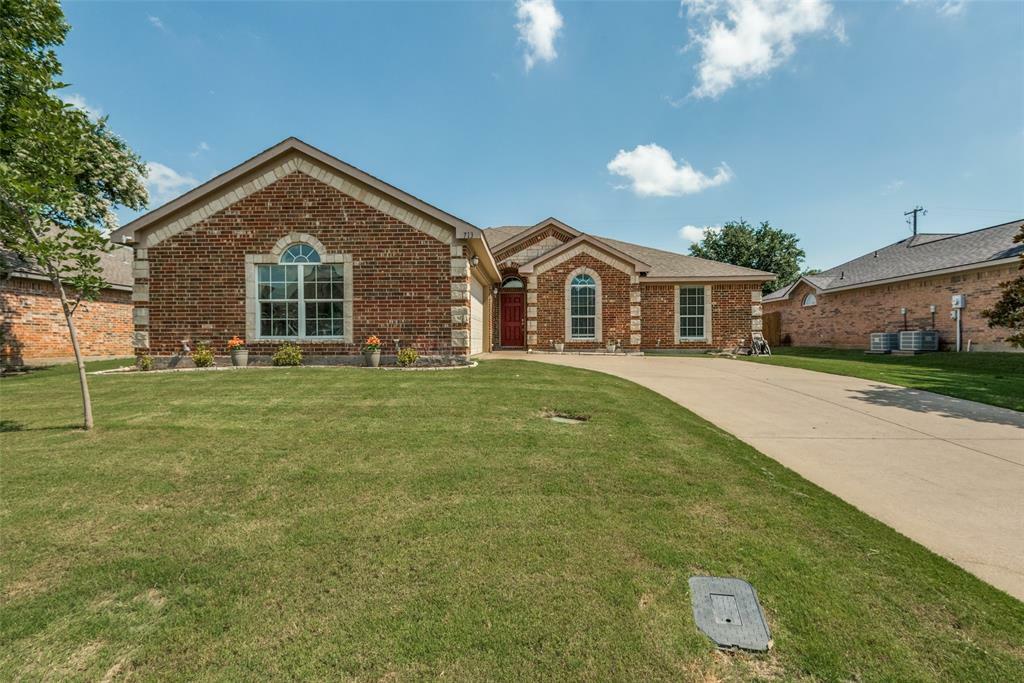 Property Photo:  713 Escapade Court  TX 76065 