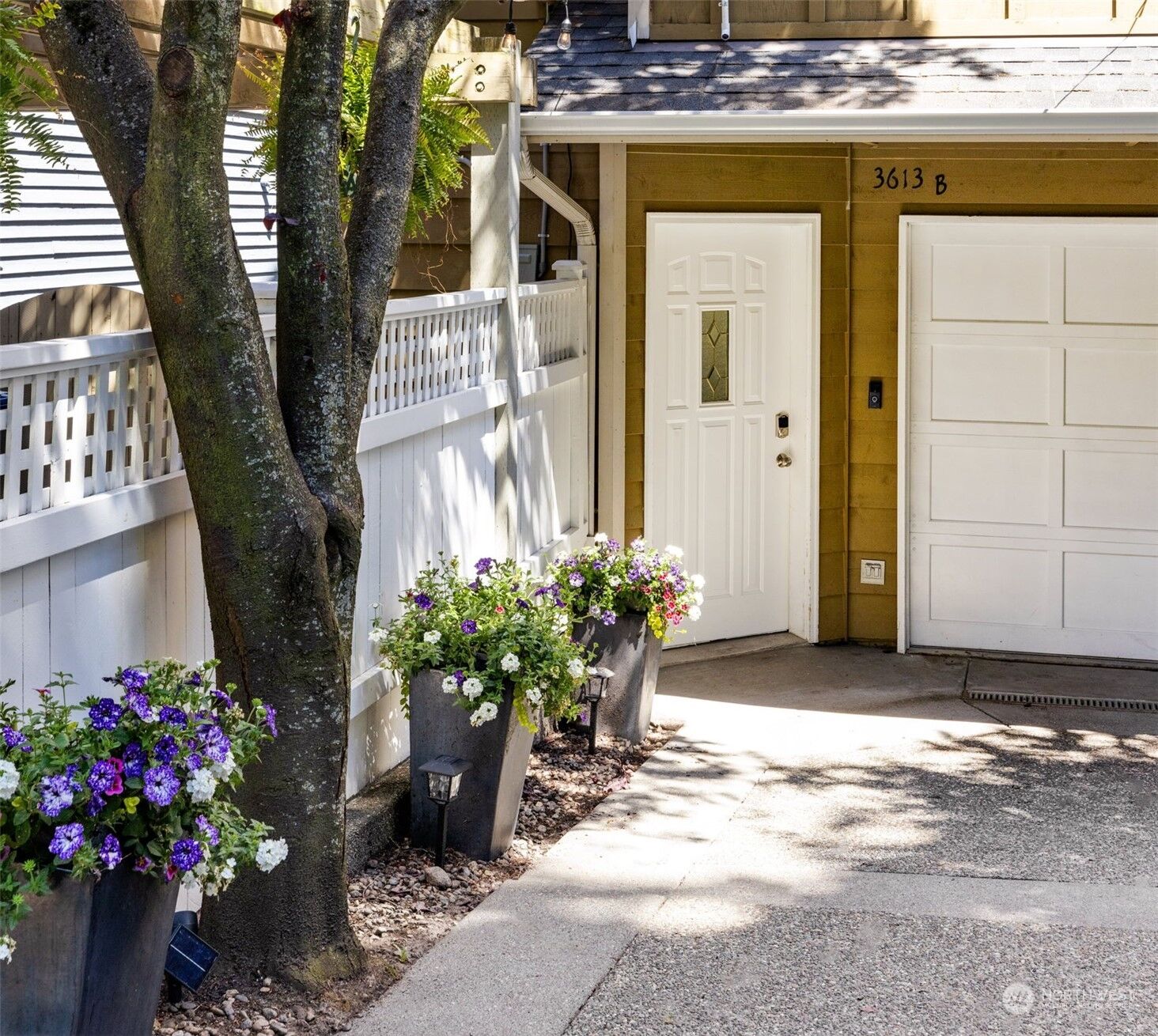 Property Photo: 3613 22nd Avenue W B WA 98199