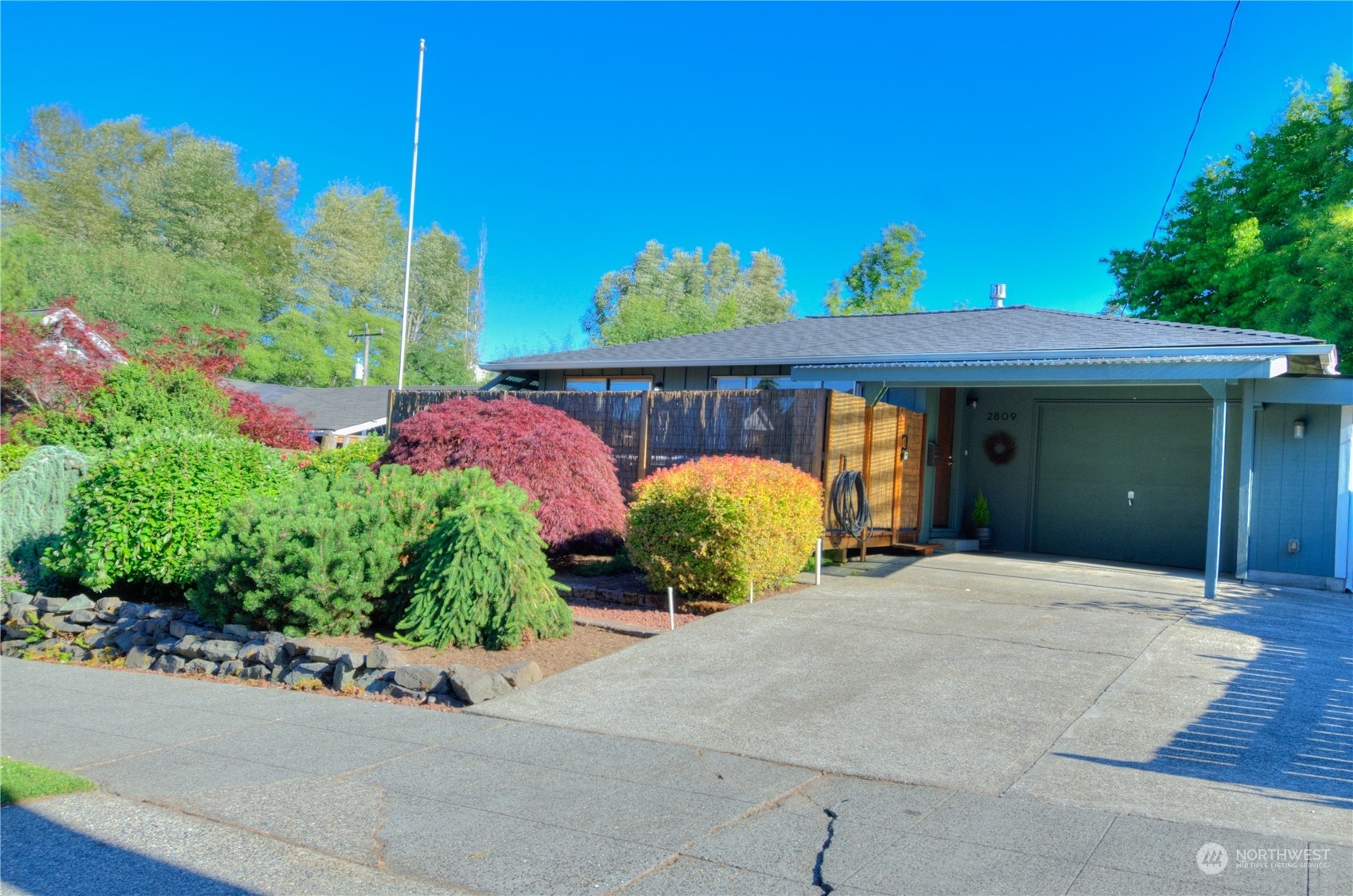 Property Photo:  2809 SW Adams Street  WA 98126 