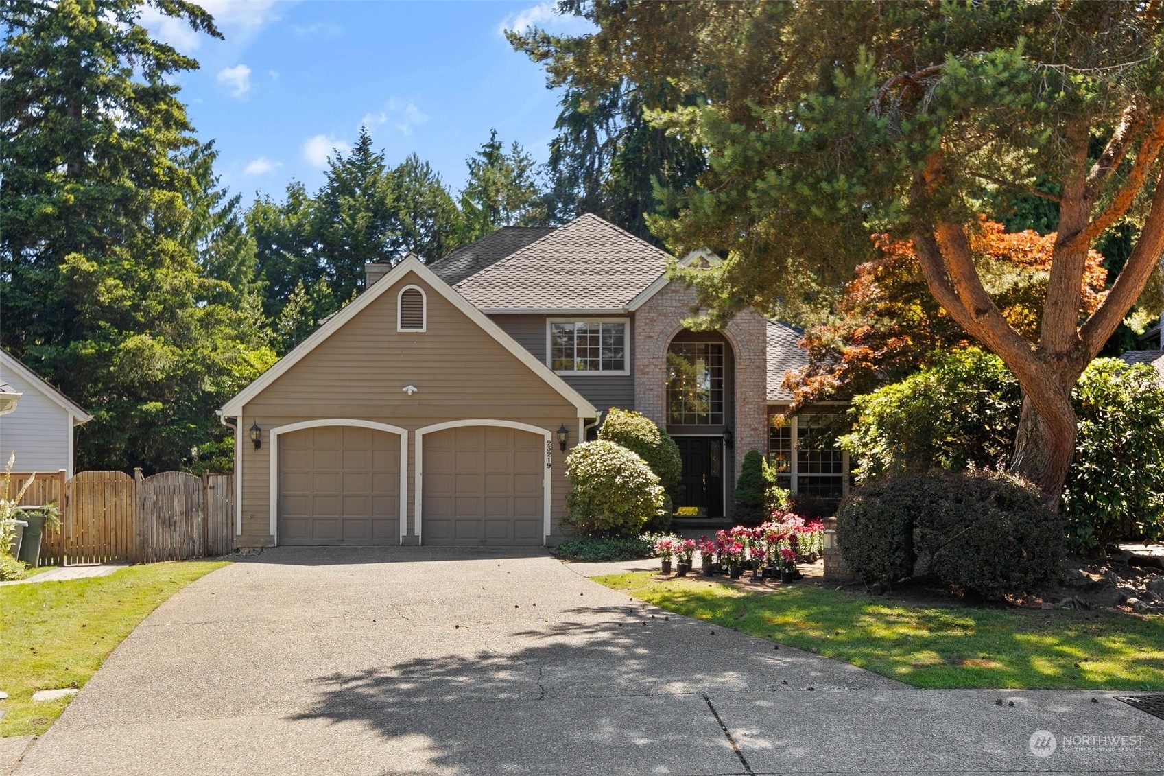 Property Photo:  23219 SE 29th Court  WA 98075 