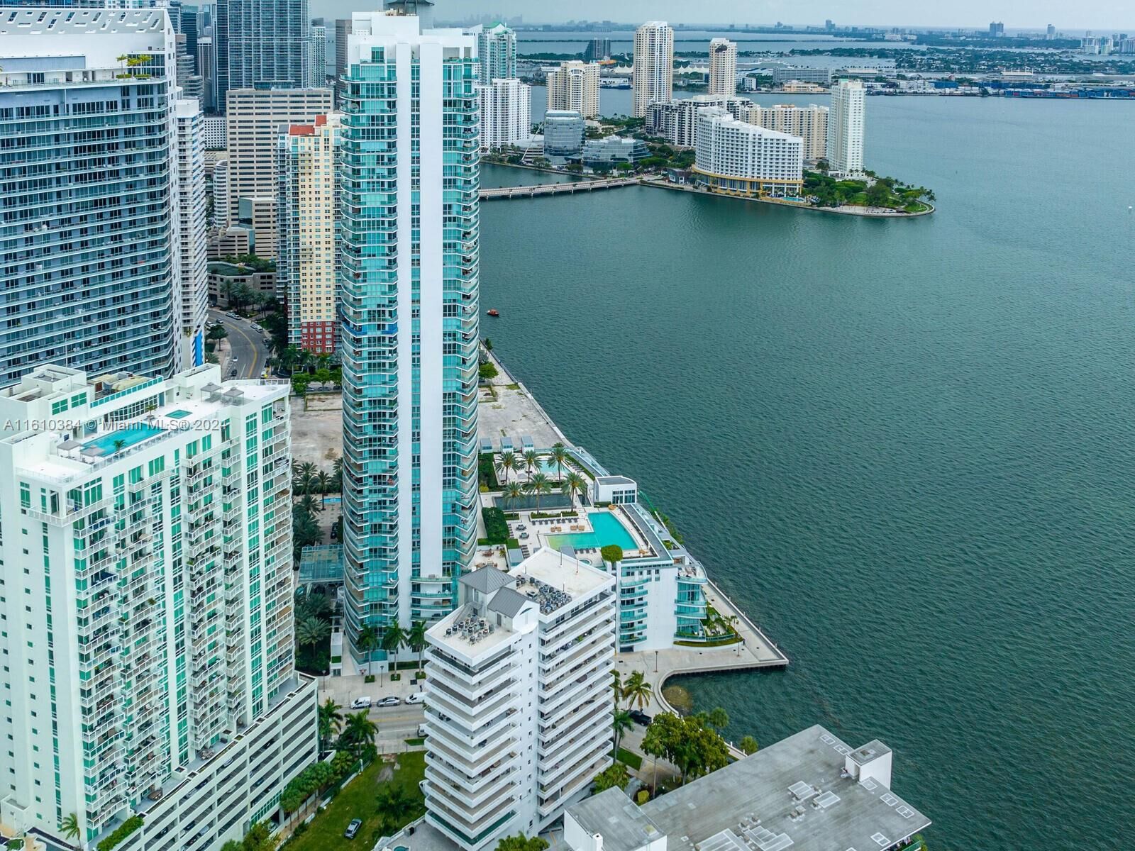 Property Photo: 1402 Brickell Bay Dr 1203 FL 33131