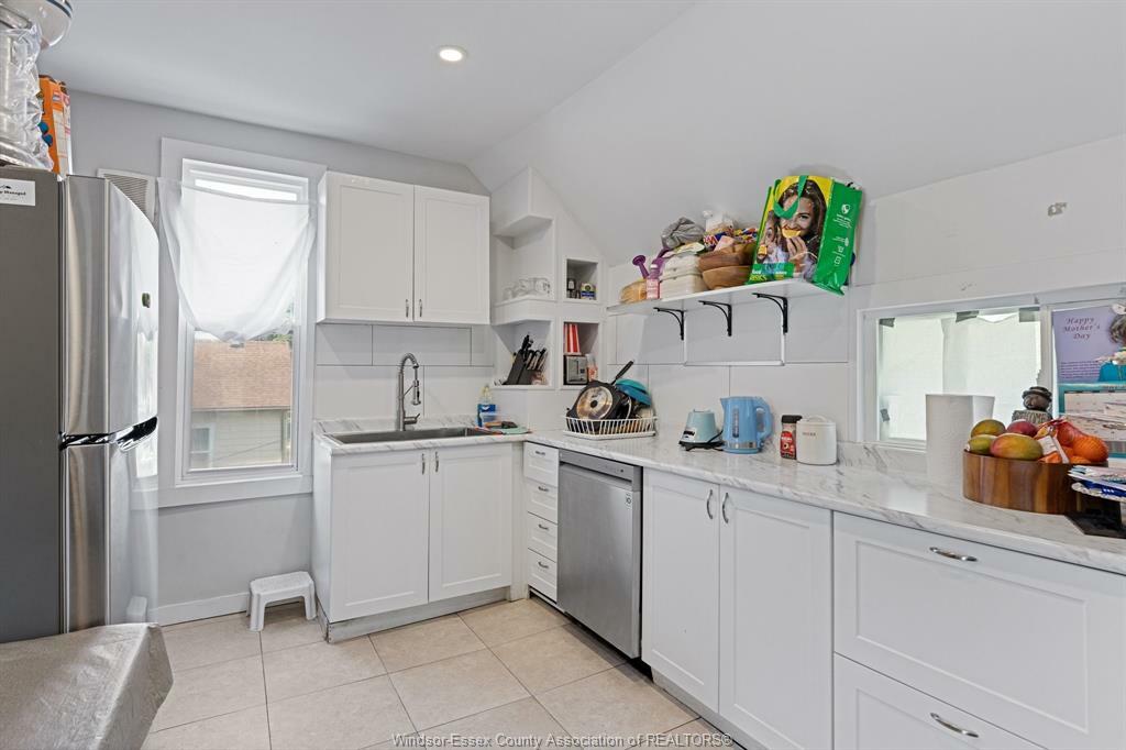 Property Photo:  51 Orange Street  ON N8H 1P6 