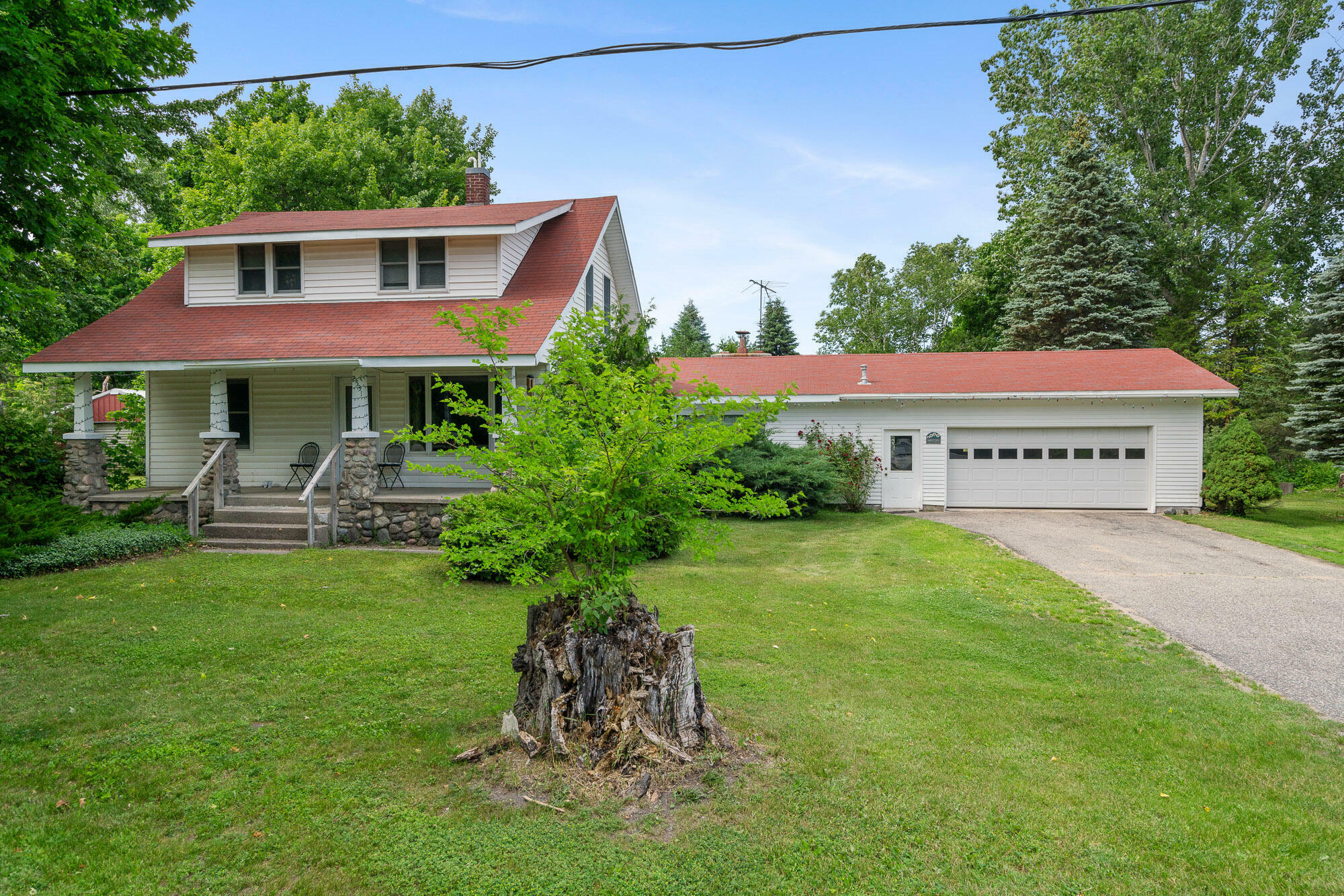 Property Photo:  2531 Orchard Beach Road  MI 49721 