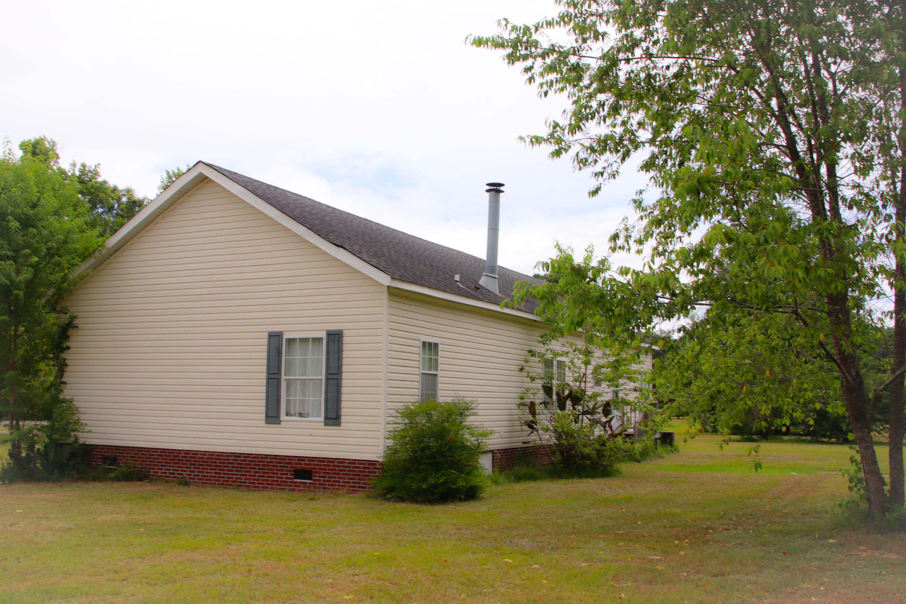 Property Photo:  1863 Camden Road  SC 29059 