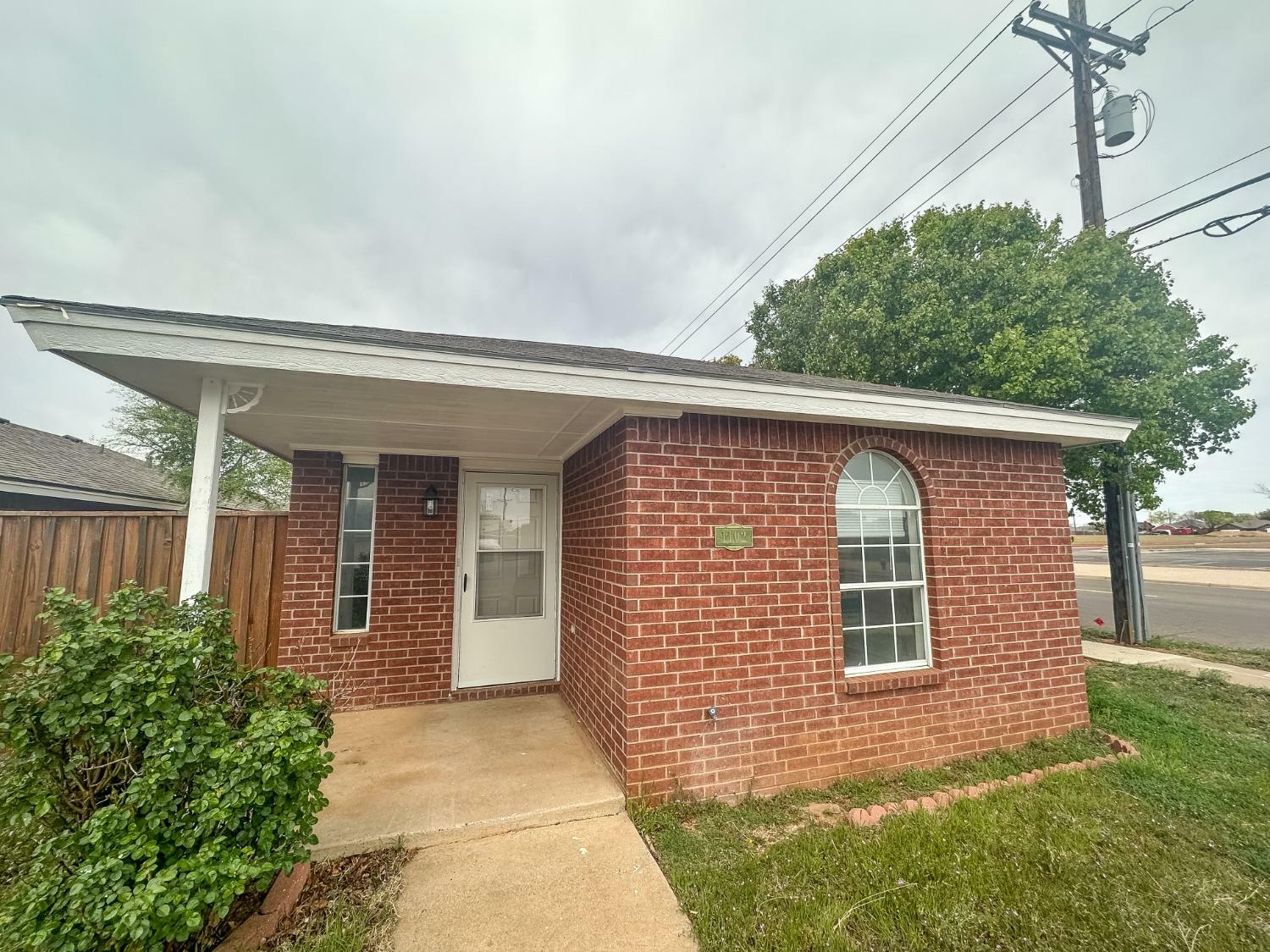 Property Photo:  1102 La Salle Avenue  TX 79416 