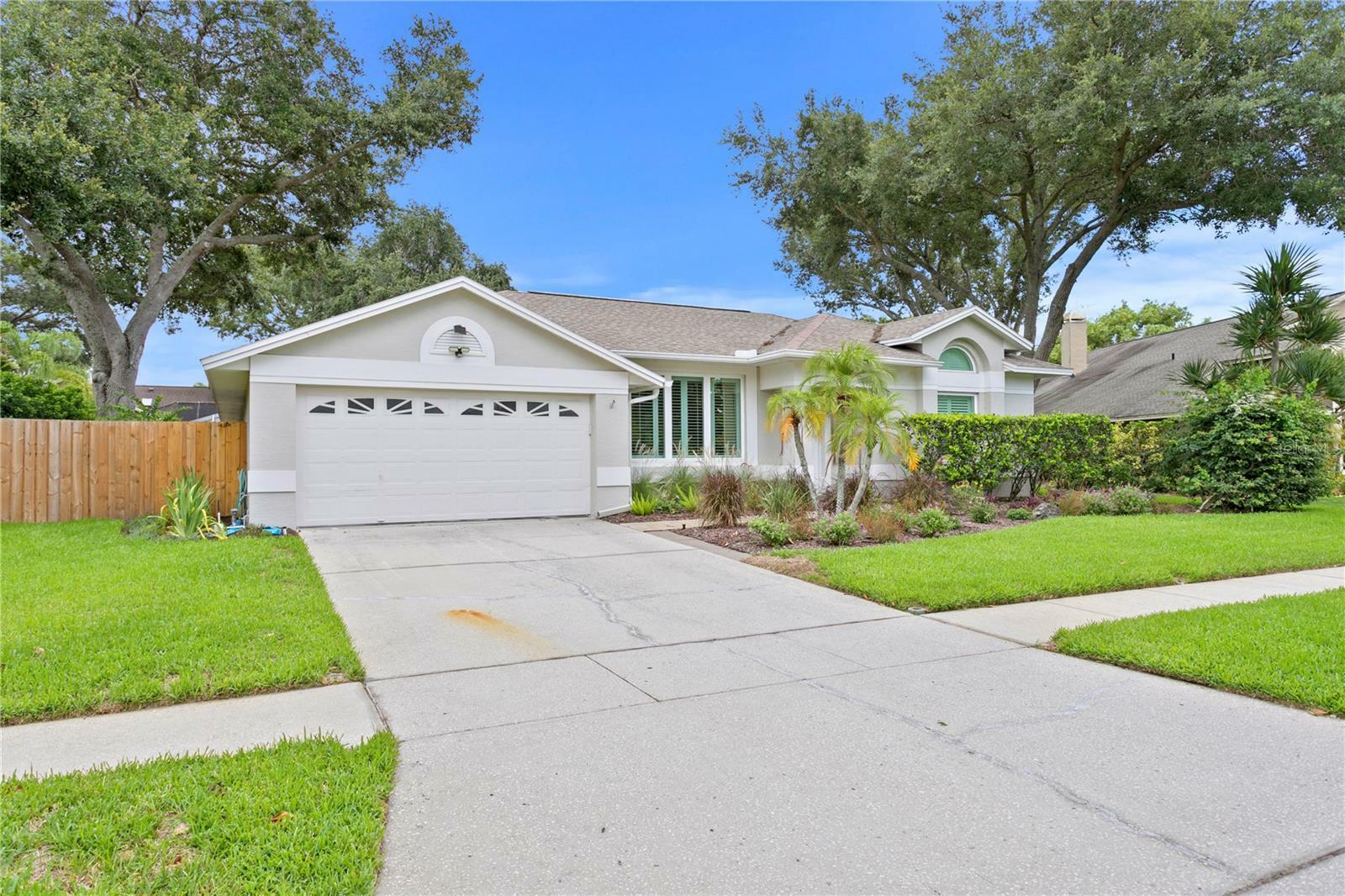 Property Photo:  15107 Laurel Cove Circle  FL 33556 