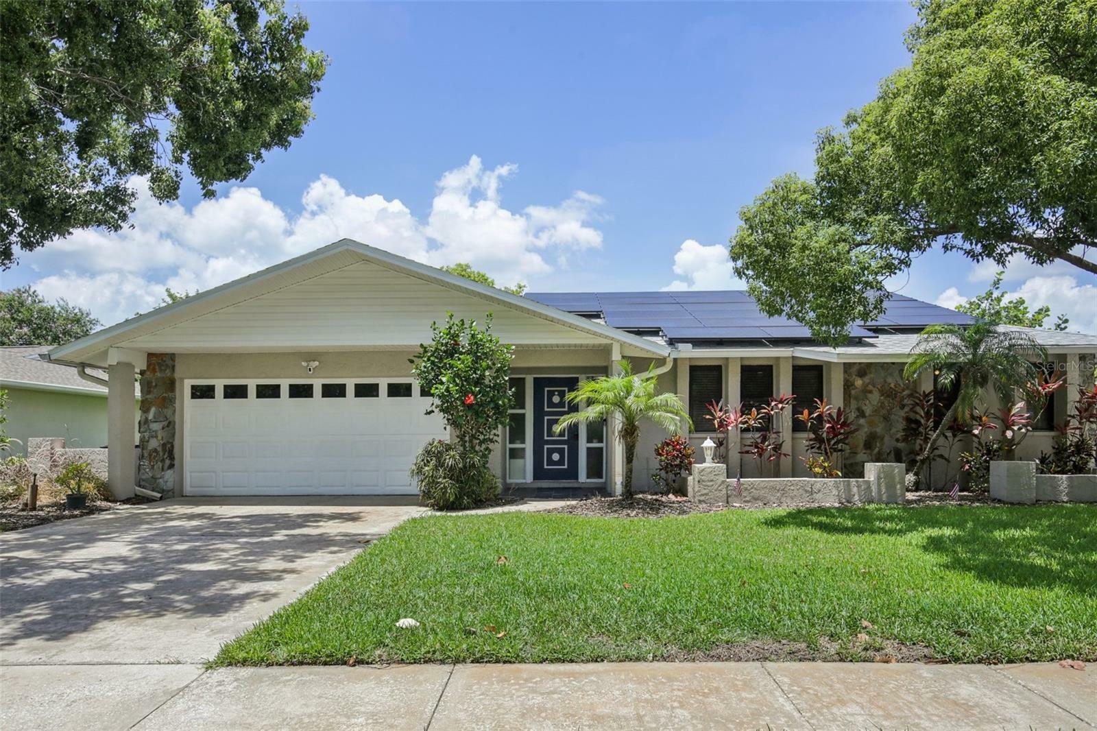 Property Photo:  1618 Treasure Drive  FL 34689 