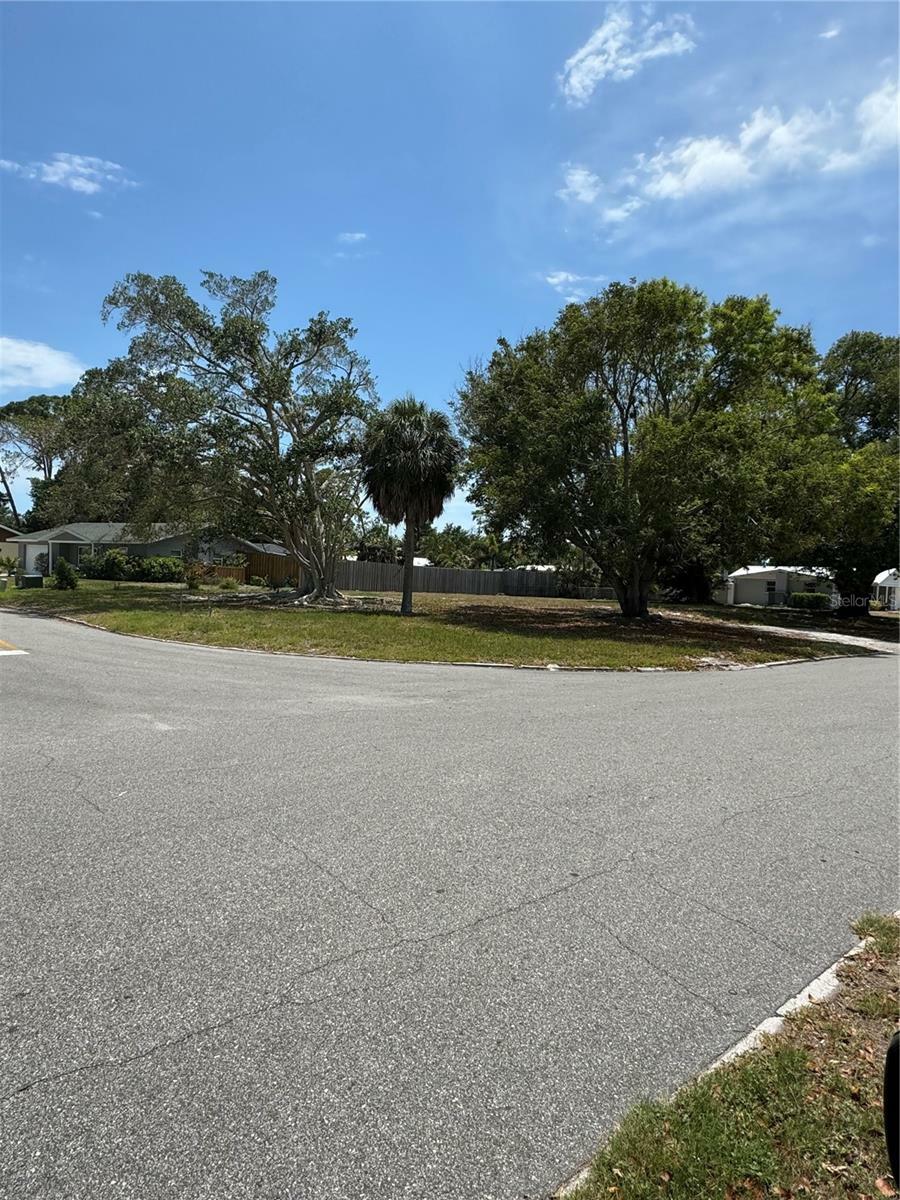 Property Photo:  1850 Southwood  FL 34231 