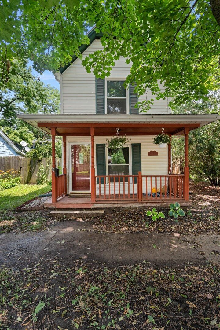 212 Oakwood Street  Ypsilanti MI 48197 photo