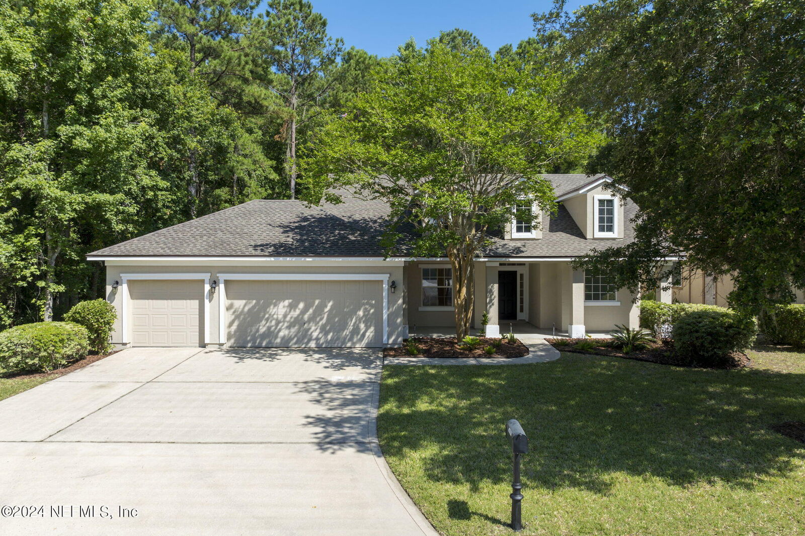 Property Photo:  85336 Sagaponack Drive  FL 32034 
