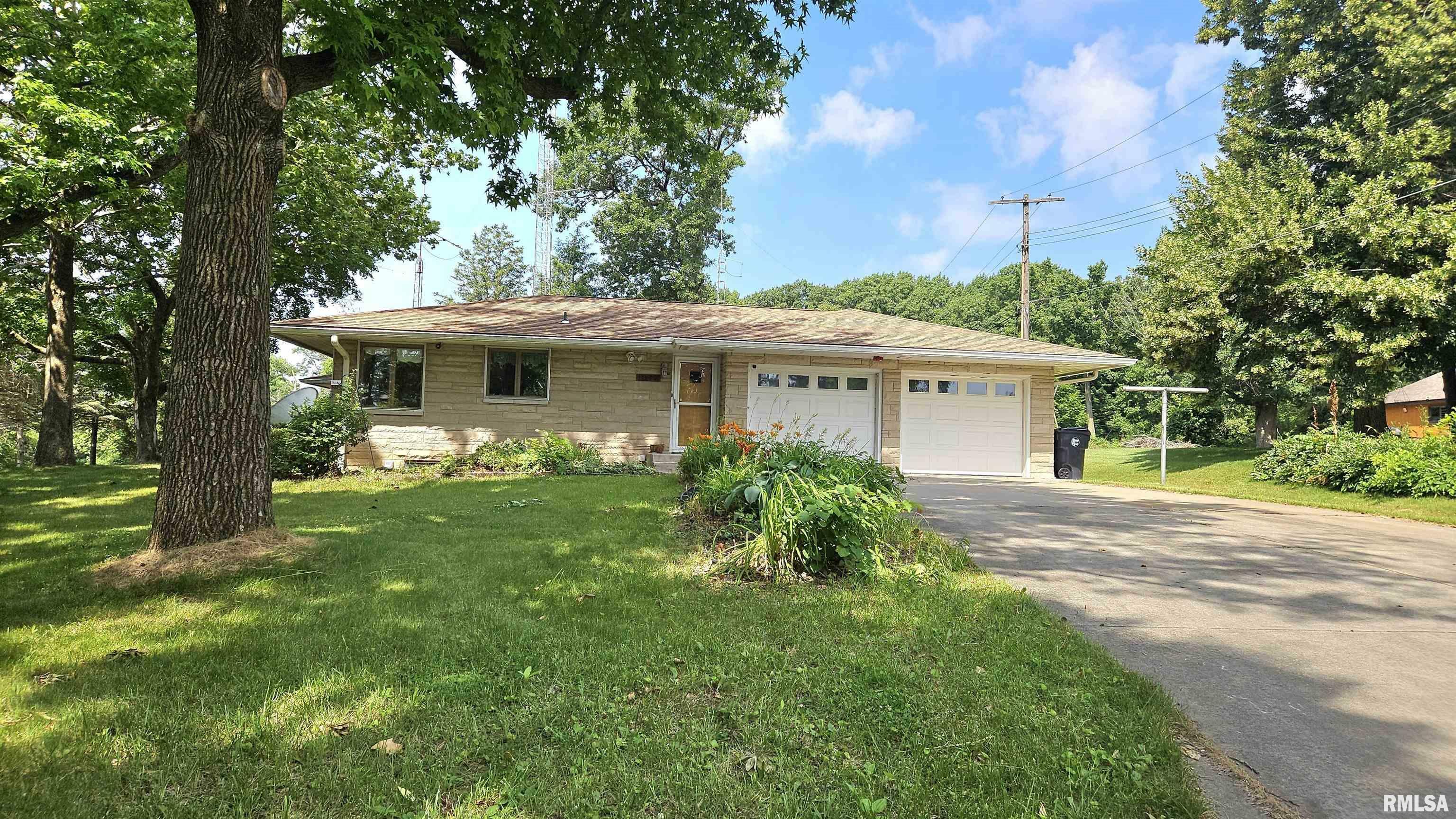 Property Photo:  35 N Sycamore Terrace  IL 61520 