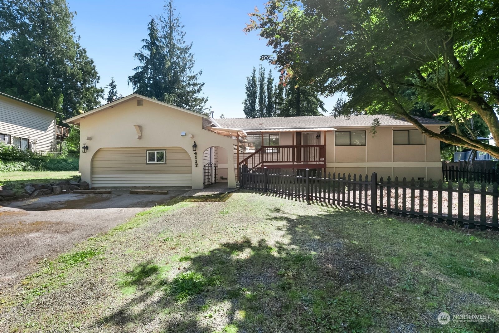 Property Photo:  4117 Serene Way  WA 98087 