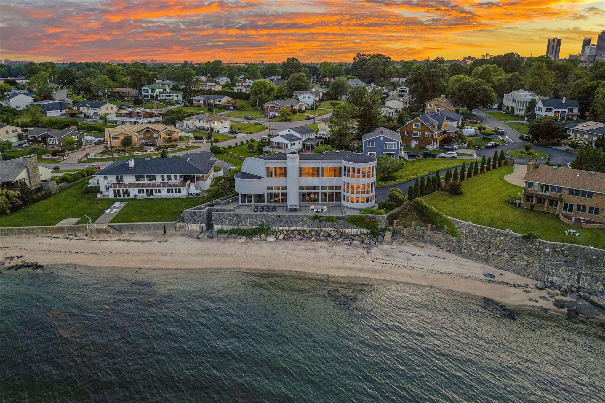 Property Photo:  30 Beachfront Lane  NY 10805 