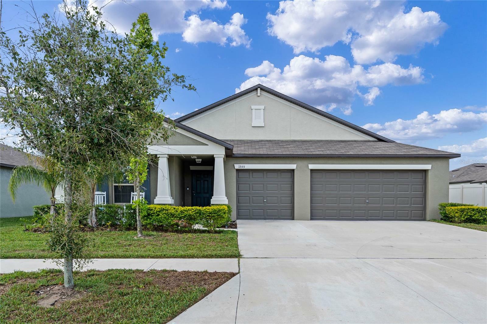 Property Photo:  1555 Colding Drive  FL 33570 