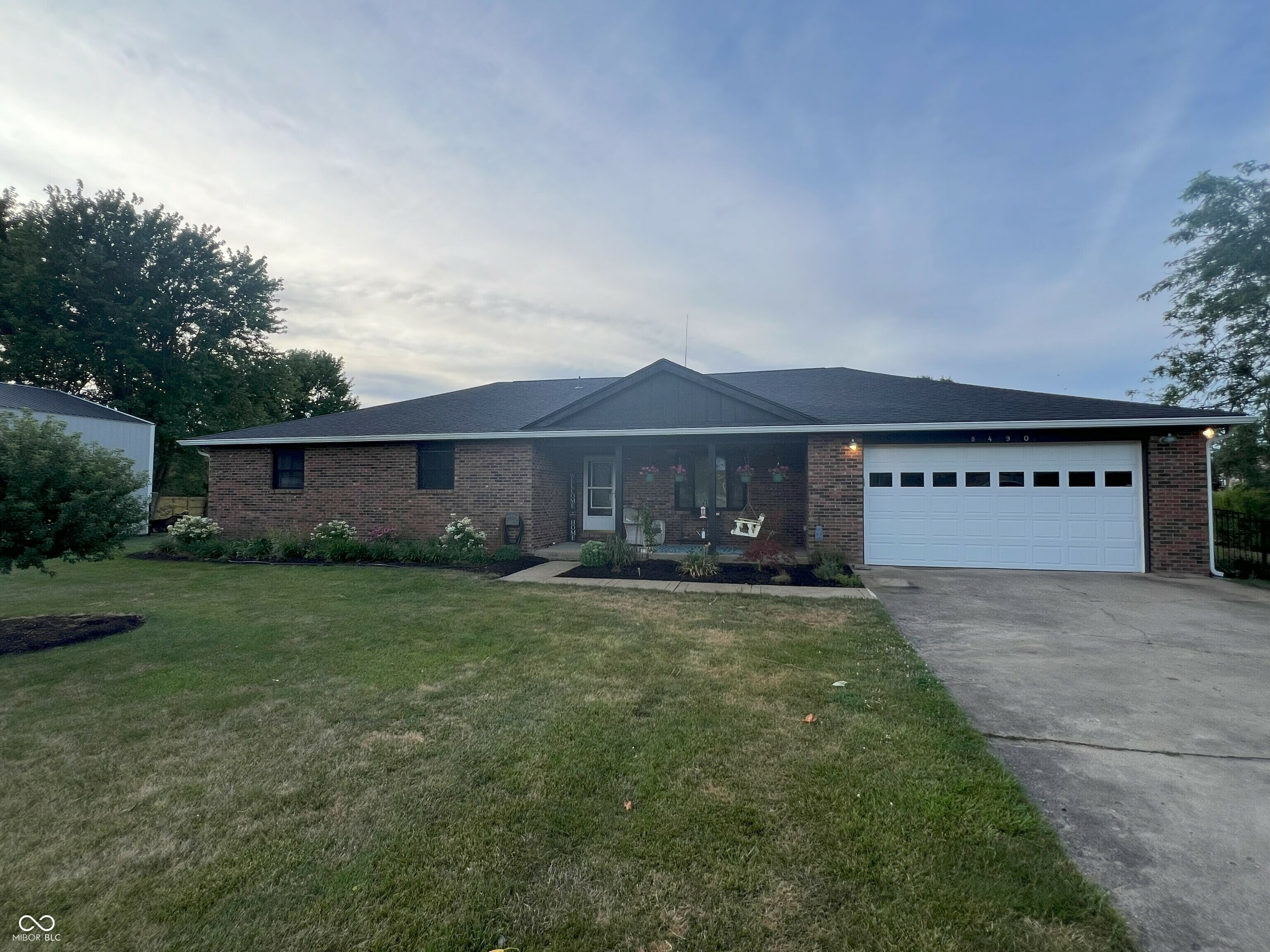 Property Photo:  8490 E County Road 200 N  IN 46123 