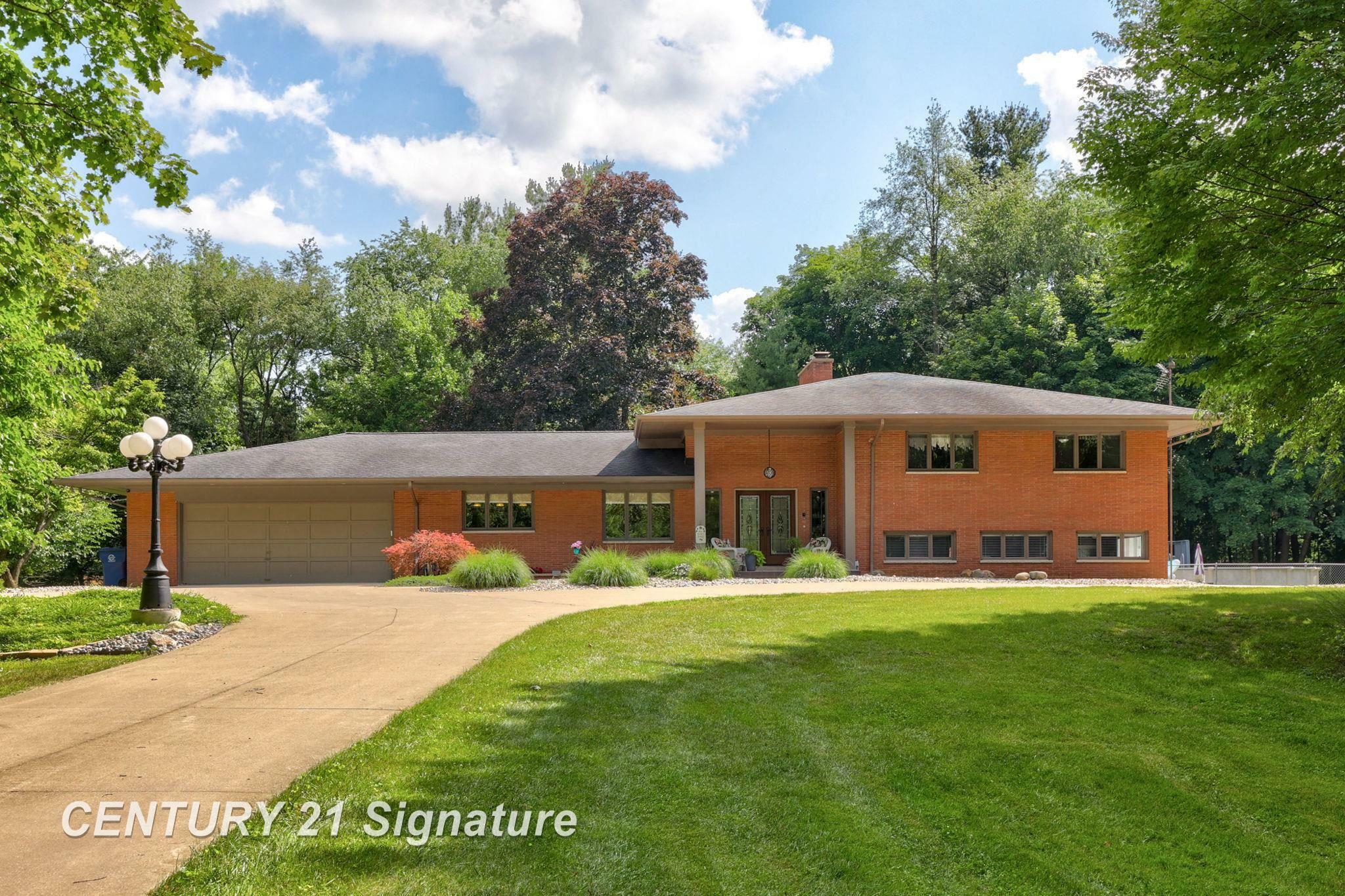 Property Photo:  12821 Gratiot  MI 48609 