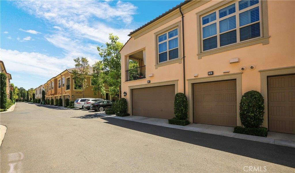 Property Photo:  70 Overbrook  CA 92620 