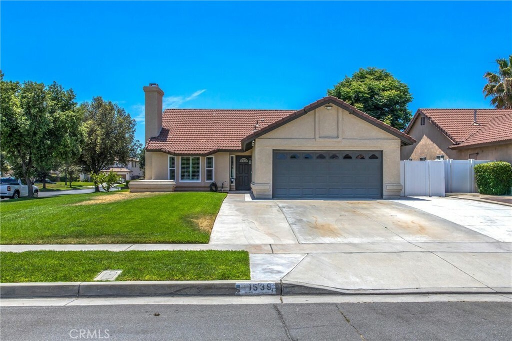 Property Photo:  1539 Hanford Street  CA 92374 