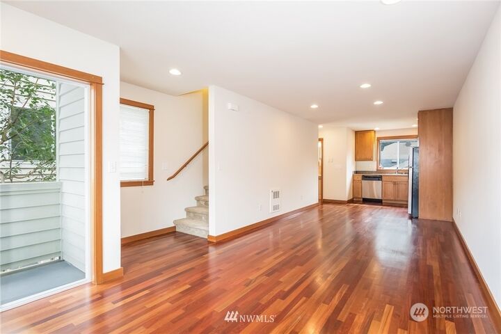 Property Photo: 2512 NE 65th Street C WA 98115