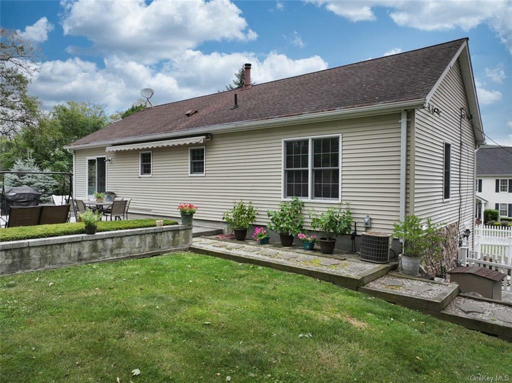 Property Photo:  15 Overlook Place  NY 10922 