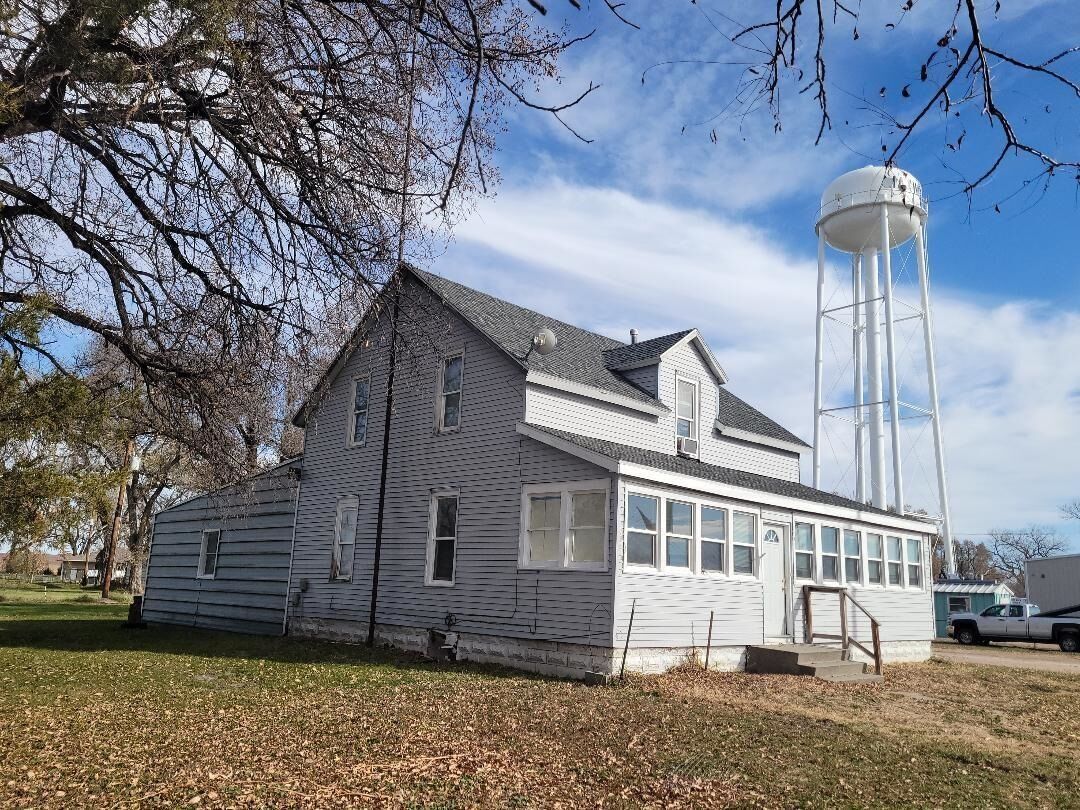 Property Photo: 109 W Highway 30 NE 69151