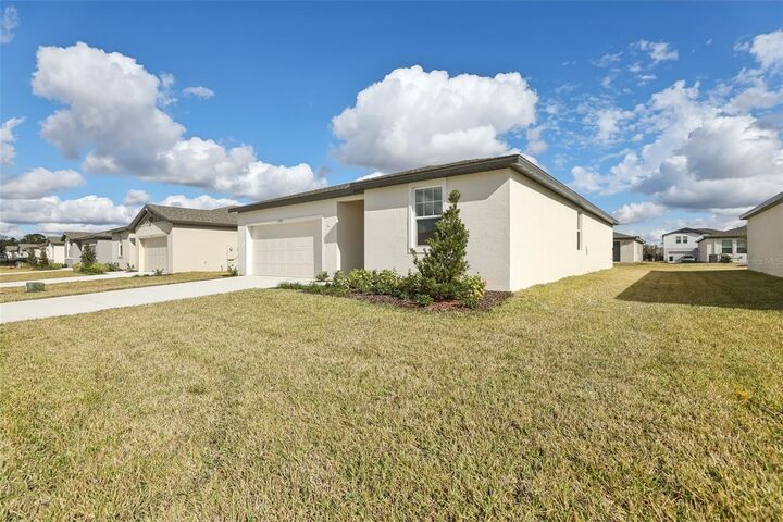Property Photo: 1728 Forest Run Lane FL 33823