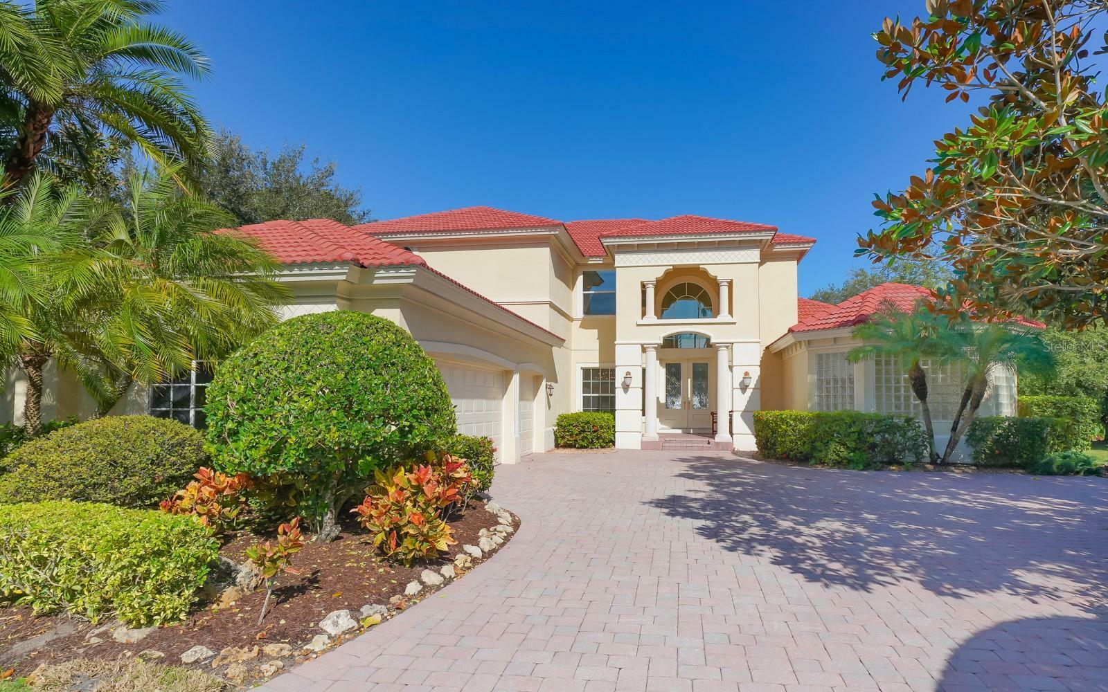 Property Photo:  738 Macewen Drive  FL 34229 