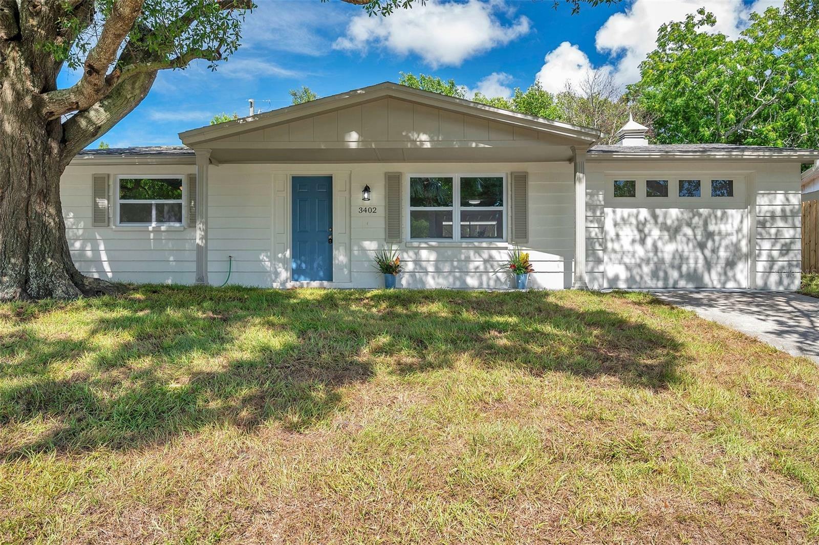 Property Photo:  3402 Kimberly Oaks Drive  FL 34691 