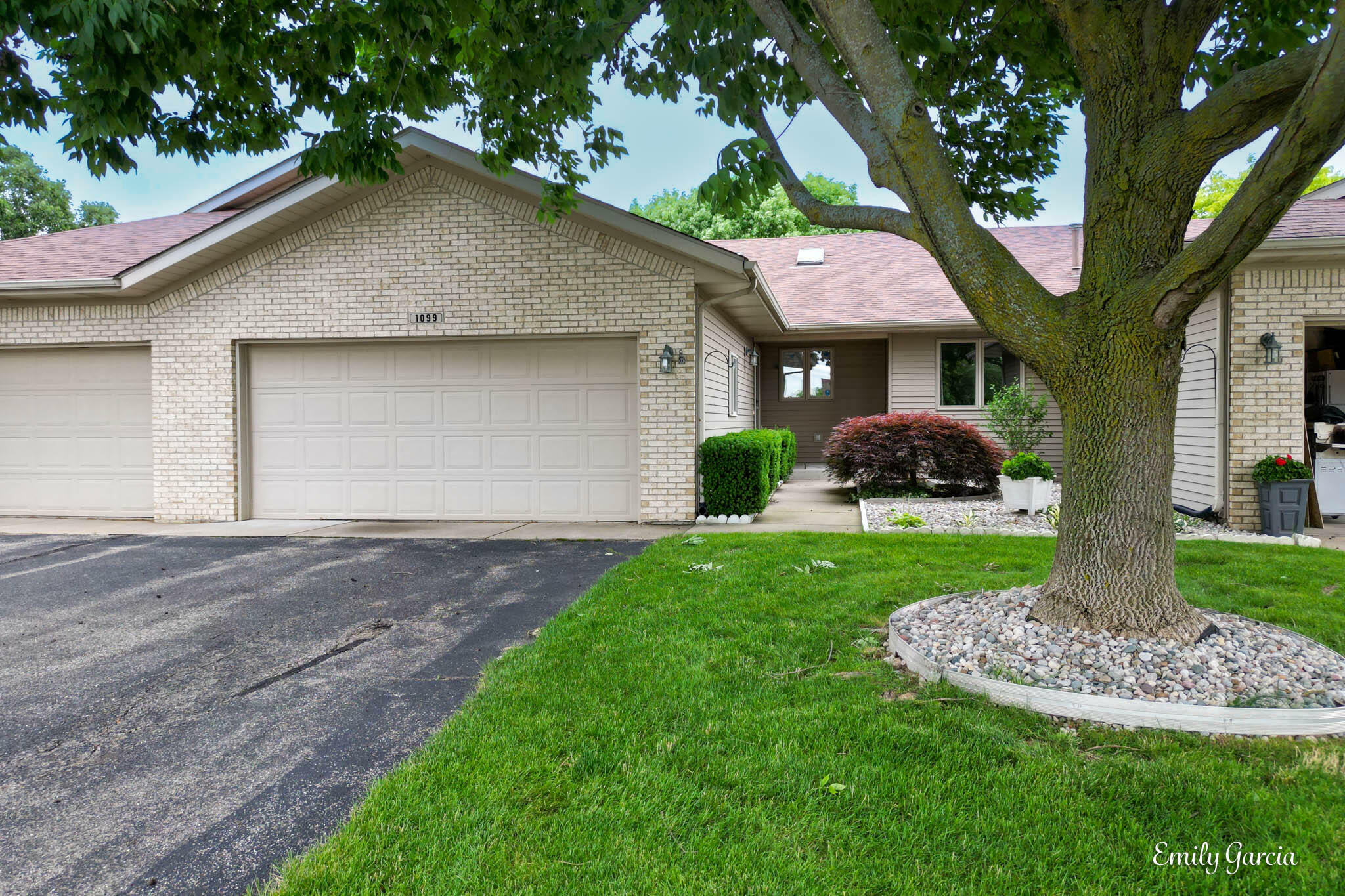 1099 Amber Ridge Drive SW  Byron Center MI 49315 photo