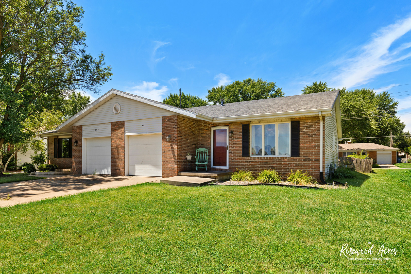 Property Photo: 255 N Tomagene Drive IL 60914