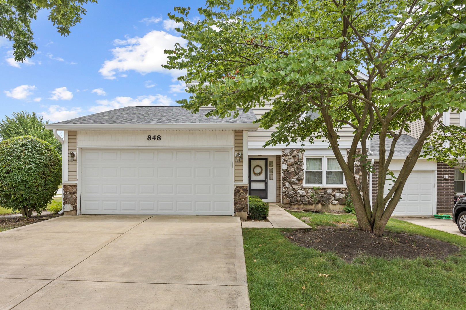 848 Colony Lake Drive  Schaumburg IL 60194 photo