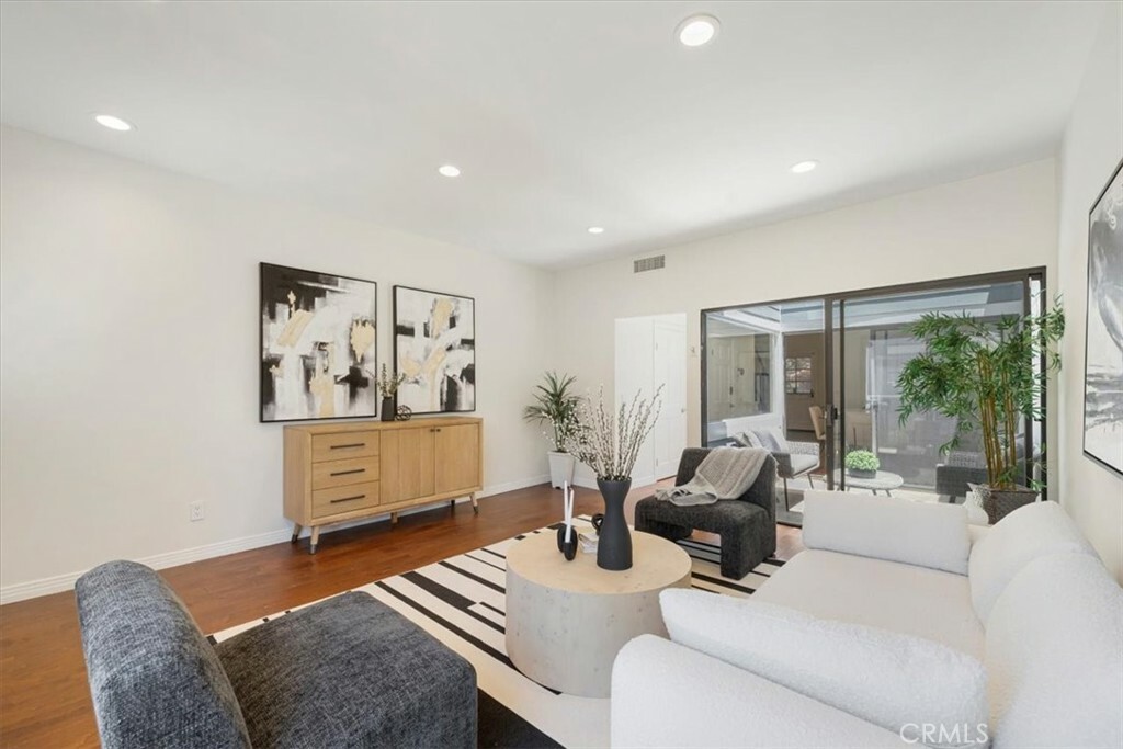 Property Photo: 5831 Etiwanda Avenue CA 91356