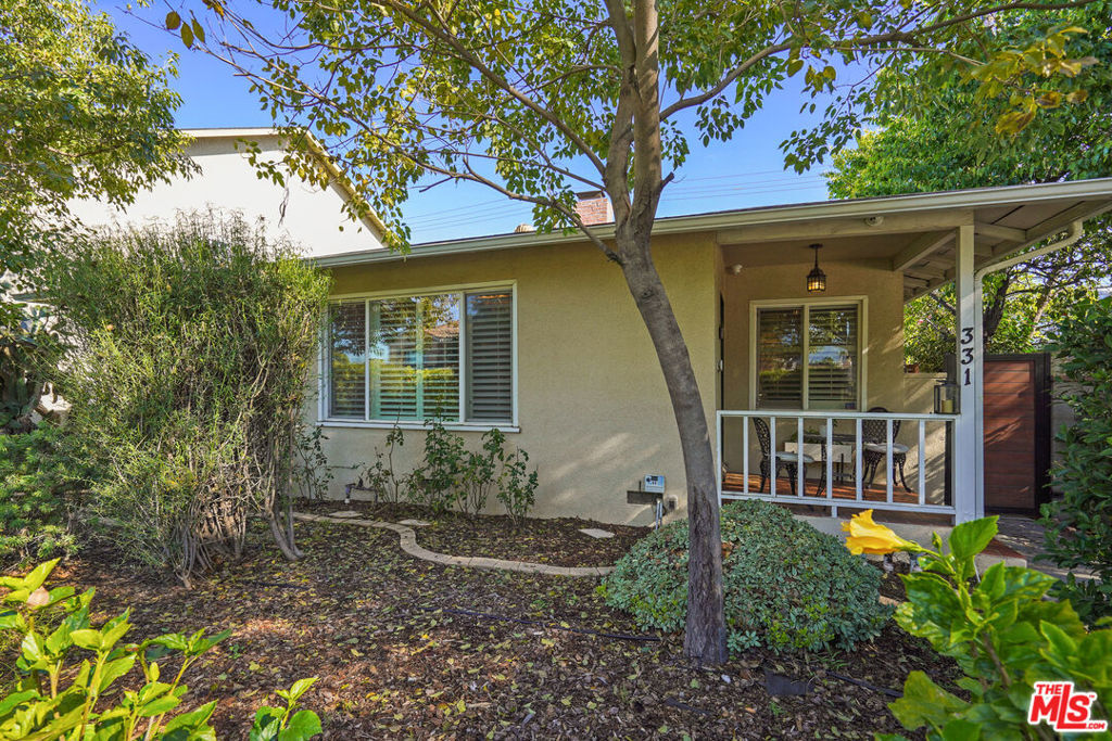 Property Photo: 331 Victory Court CA 91506