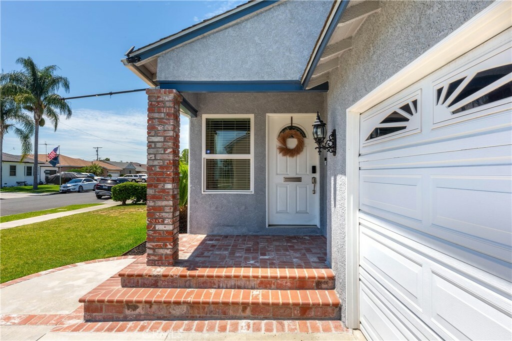 Property Photo:  11715 Pruess Avenue  CA 90241 