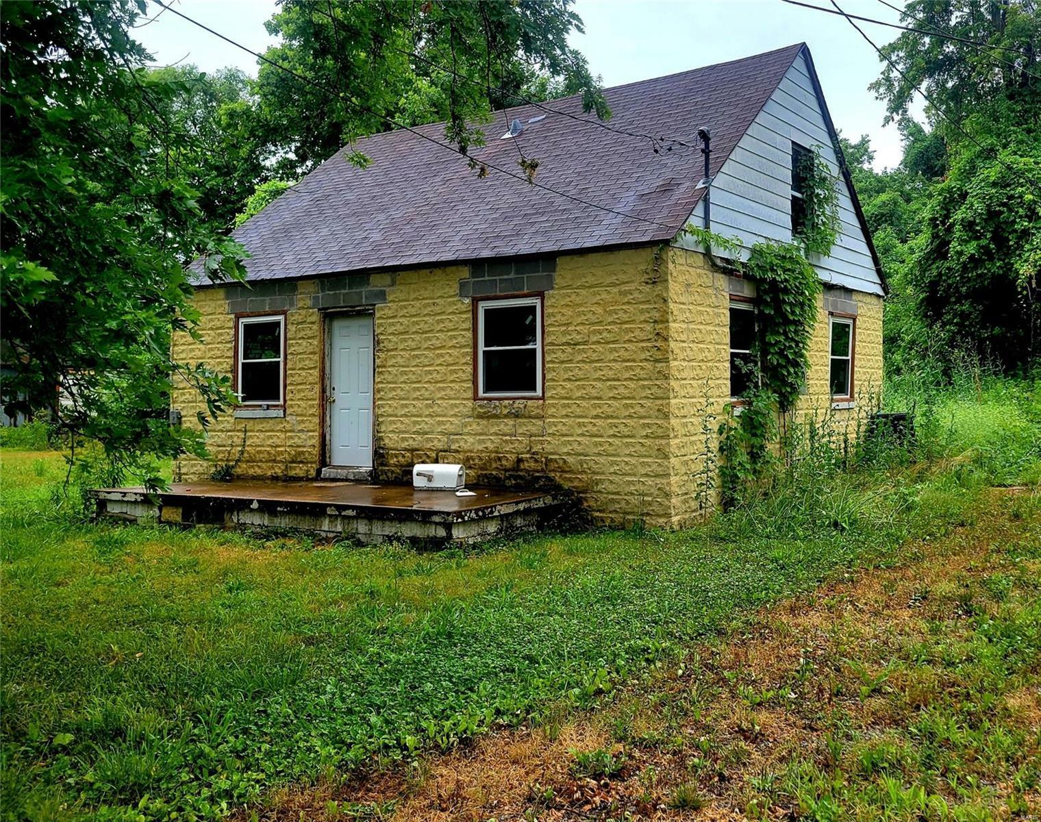 Property Photo:  118 Kinder Street  IL 62206 