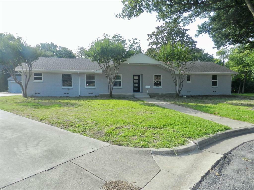 Property Photo:  12414 Veronica Circle  TX 75234 