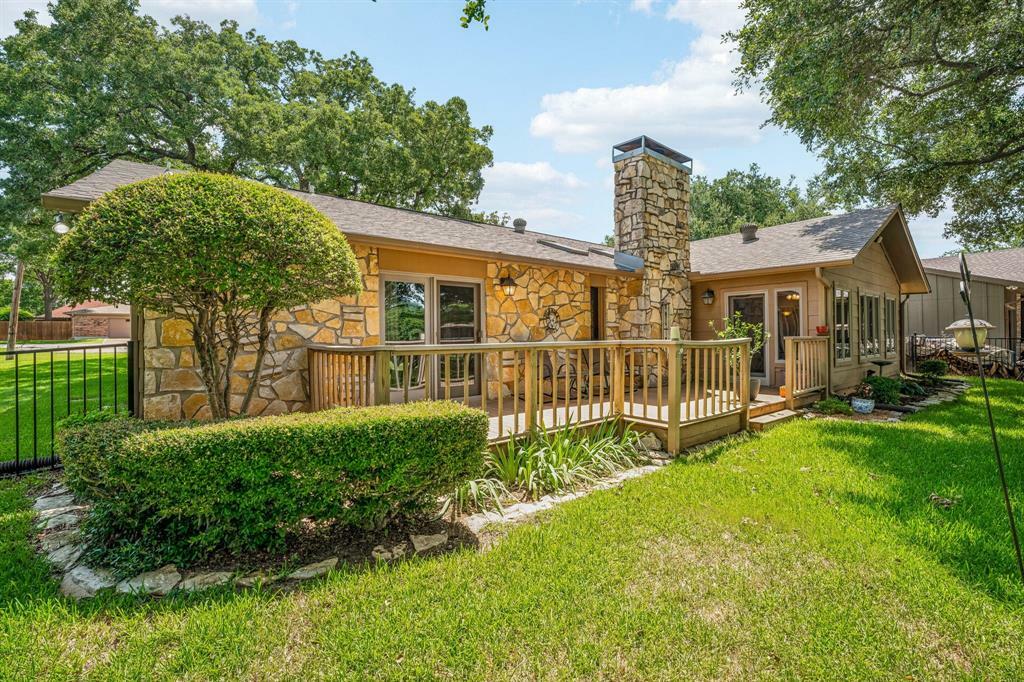 Property Photo:  5807 Choctaw Drive  TX 76049 