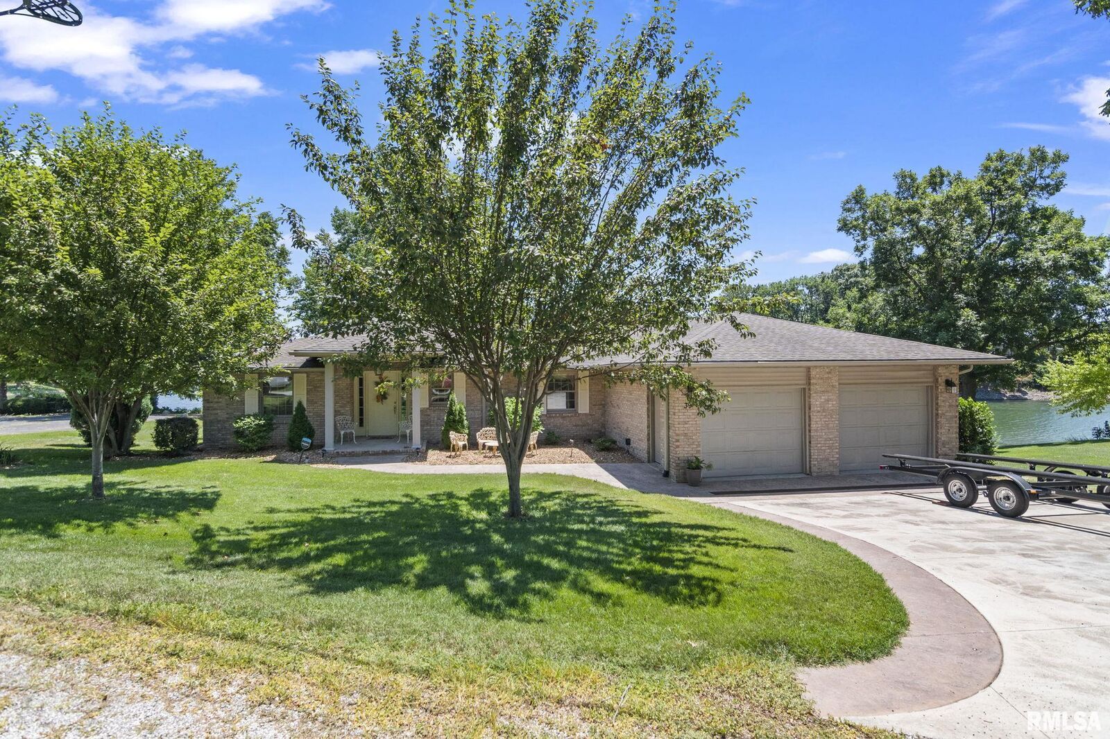 Property Photo: 39 Apple Lane IL 62675
